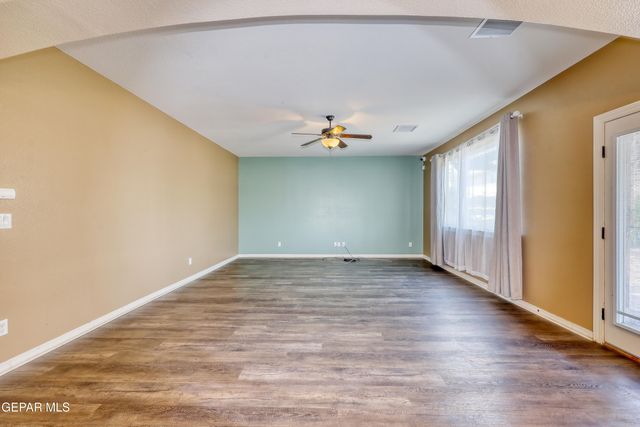 12108 CHAPEL HILL Road, Horizon City, TX 79928