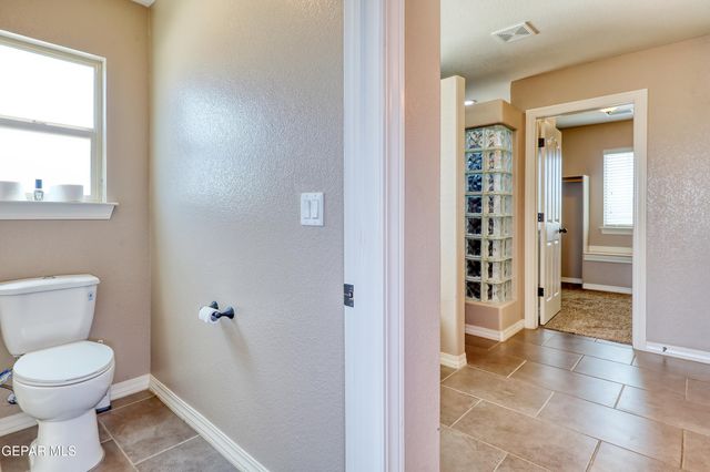 12108 CHAPEL HILL Road, Horizon City, TX 79928