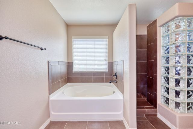 12108 CHAPEL HILL Road, Horizon City, TX 79928