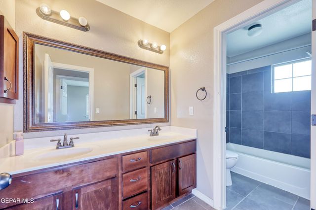 12108 CHAPEL HILL Road, Horizon City, TX 79928