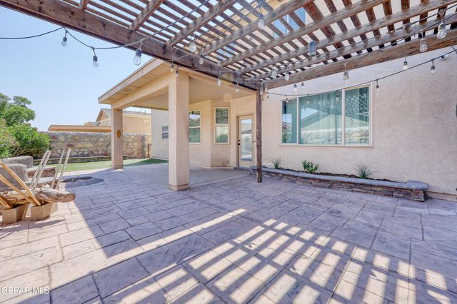 12108 CHAPEL HILL Road, Horizon City, TX 79928