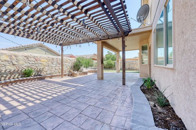 12108 CHAPEL HILL Road, Horizon City, TX 79928
