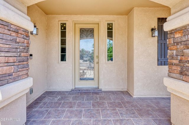 12108 CHAPEL HILL Road, Horizon City, TX 79928