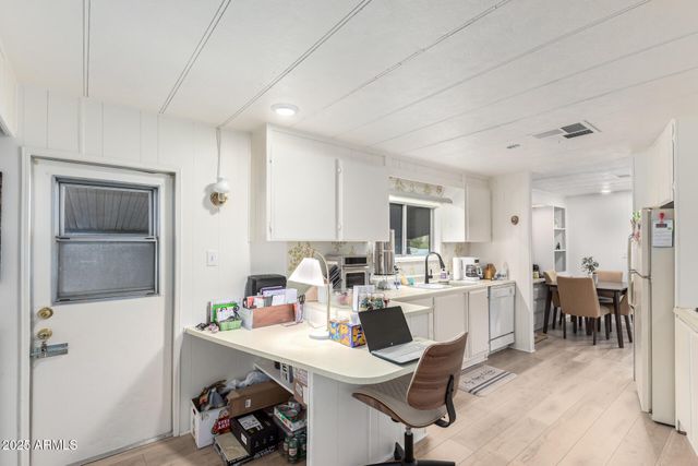 11811 N 19TH Avenue 24, Phoenix, AZ 85029