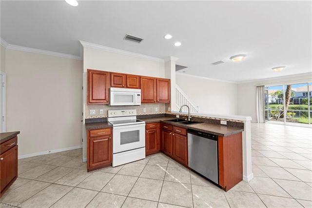 8451 Village Edge CIR 1, Fort Myers, FL 33919