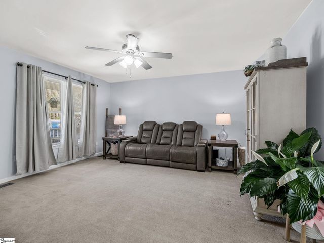 702 Willow Branch Drive, Simpsonville, SC 29680