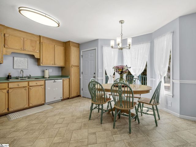 702 Willow Branch Drive, Simpsonville, SC 29680