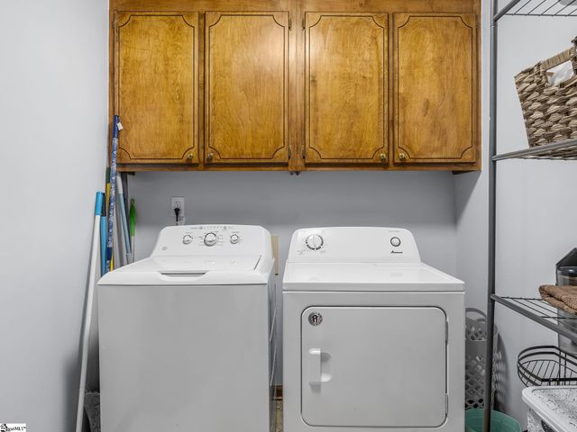 702 Willow Branch Drive, Simpsonville, SC 29680