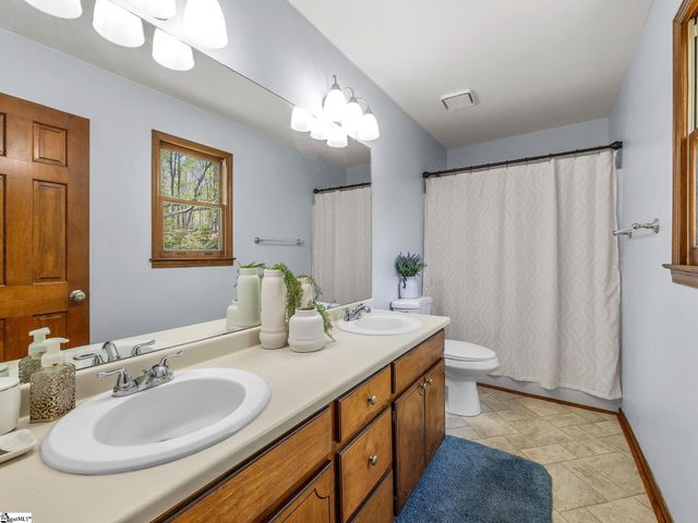 702 Willow Branch Drive, Simpsonville, SC 29680