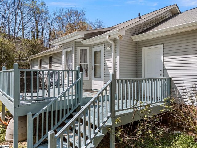 702 Willow Branch Drive, Simpsonville, SC 29680