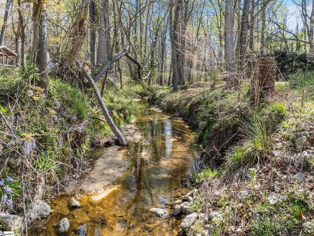 702 Willow Branch Drive, Simpsonville, SC 29680