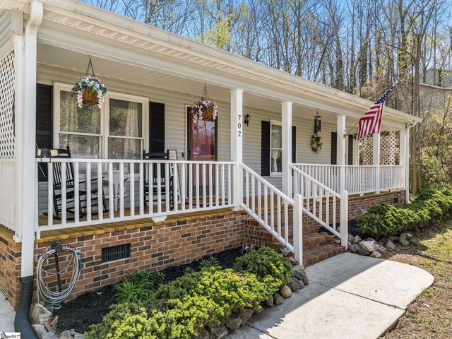702 Willow Branch Drive, Simpsonville, SC 29680