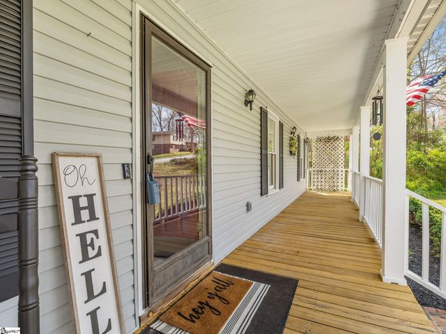 702 Willow Branch Drive, Simpsonville, SC 29680