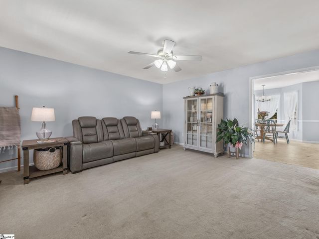 702 Willow Branch Drive, Simpsonville, SC 29680