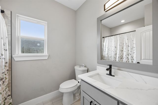 1588 Westpoint Circle, Terrell, TX 75161