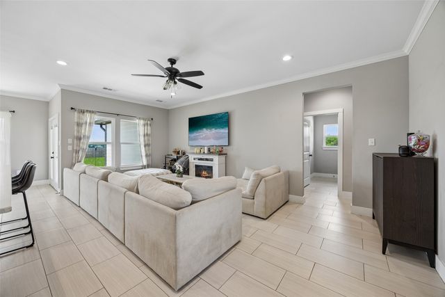 1588 Westpoint Circle, Terrell, TX 75161