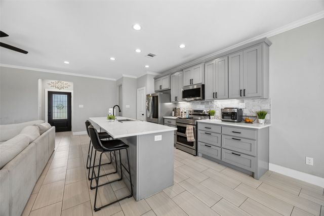 1588 Westpoint Circle, Terrell, TX 75161