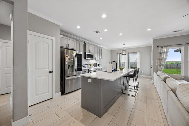 1588 Westpoint Circle, Terrell, TX 75161