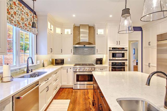 10 McPartland Way, East Greenwich, RI 02818