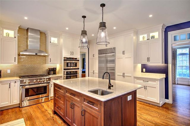 10 McPartland Way, East Greenwich, RI 02818