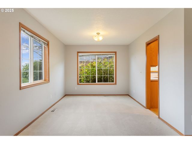 4119 Se NORTHRIDGE Dr, Milwaukie, OR 97222