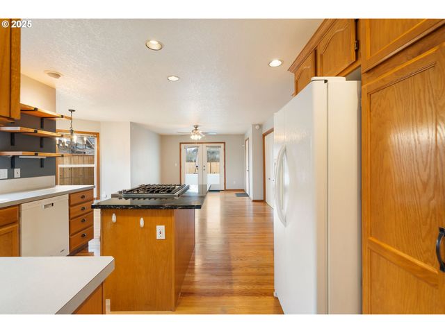 4119 Se NORTHRIDGE Dr, Milwaukie, OR 97222