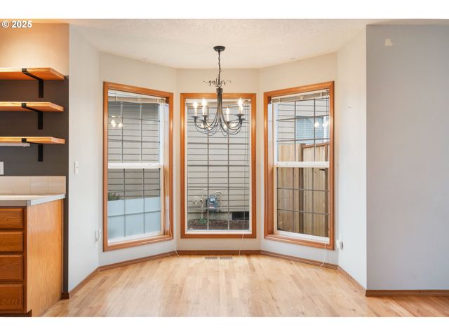 4119 Se NORTHRIDGE Dr, Milwaukie, OR 97222