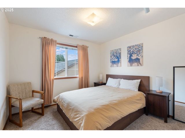 4119 Se NORTHRIDGE Dr, Milwaukie, OR 97222