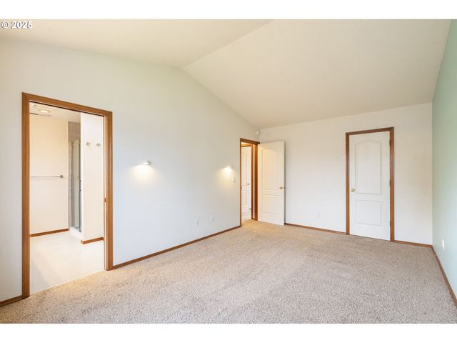 4119 Se NORTHRIDGE Dr, Milwaukie, OR 97222