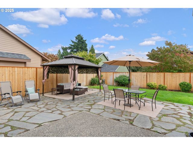 4119 Se NORTHRIDGE Dr, Milwaukie, OR 97222