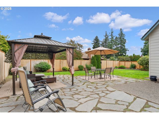 4119 Se NORTHRIDGE Dr, Milwaukie, OR 97222