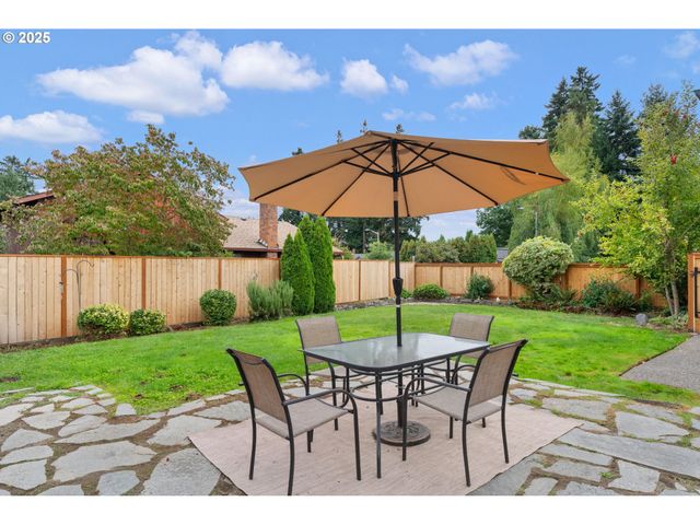 4119 Se NORTHRIDGE Dr, Milwaukie, OR 97222