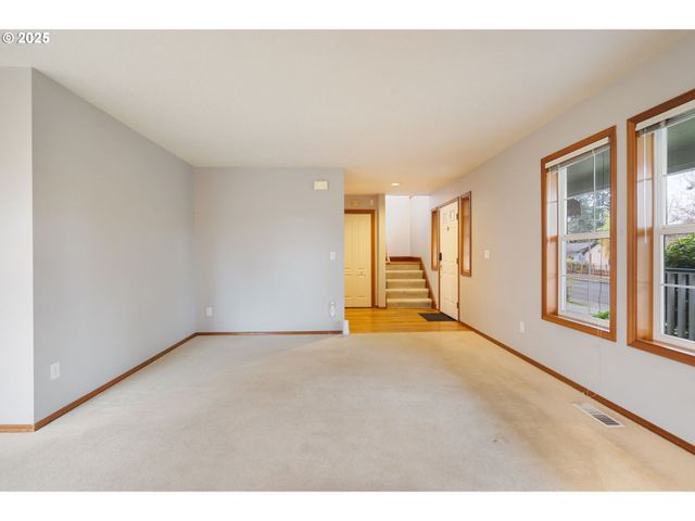 4119 Se NORTHRIDGE Dr, Milwaukie, OR 97222