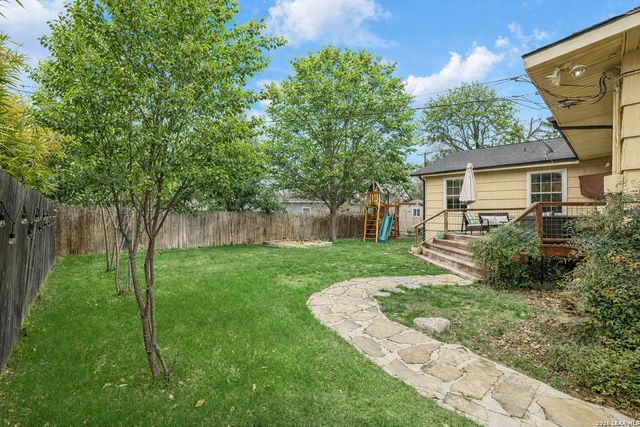 411 Harmon Dr, San Antonio, TX 78209