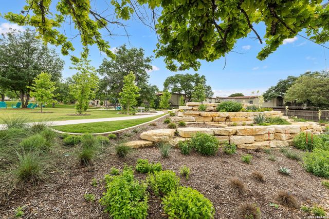 411 Harmon Dr, San Antonio, TX 78209