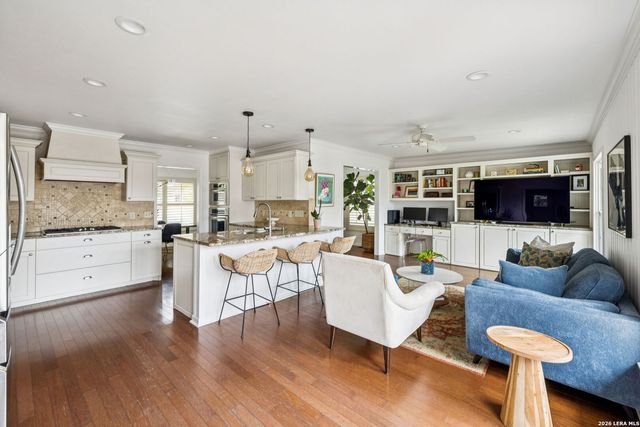 411 Harmon Dr, San Antonio, TX 78209