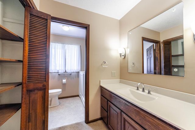 580 E SEXTON ST, Harrisburg, MO 65256