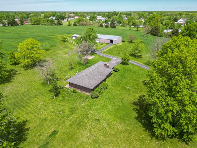 580 E SEXTON ST, Harrisburg, MO 65256
