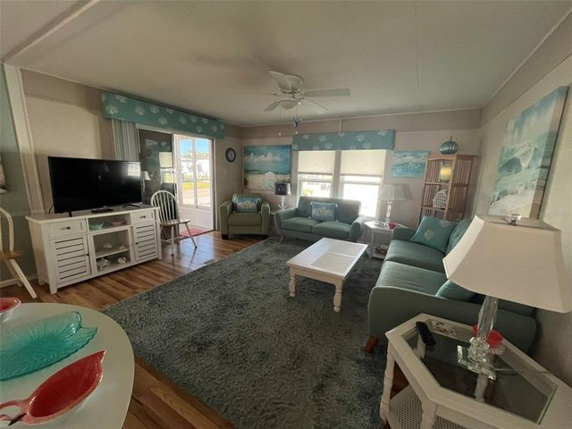 700 FAIRMOUNT DRIVE, North Port, FL 34287