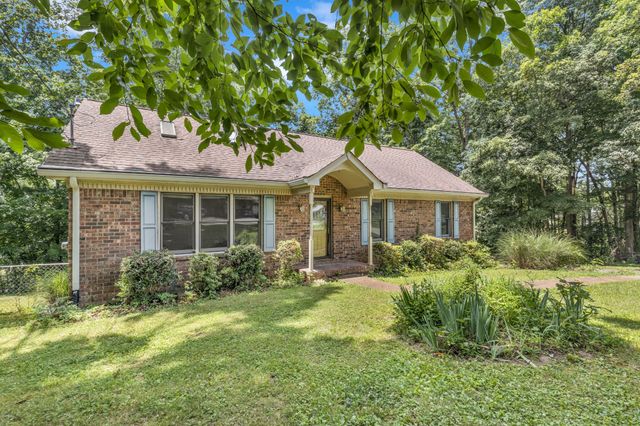 1106 Dogwood Ln, White House, TN 37188