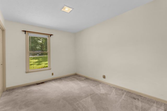1106 Dogwood Ln, White House, TN 37188