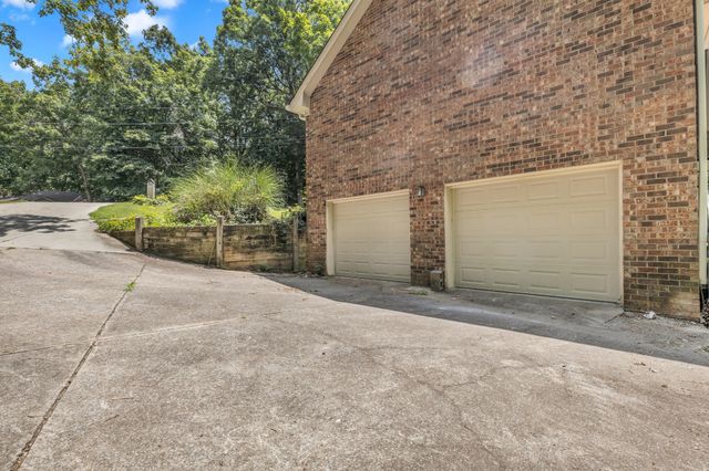1106 Dogwood Ln, White House, TN 37188