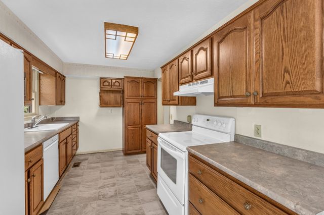 1106 Dogwood Ln, White House, TN 37188