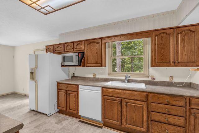 1106 Dogwood Ln, White House, TN 37188