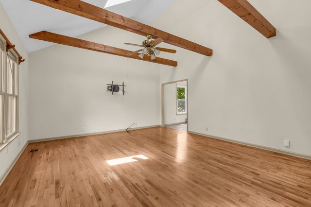 1106 Dogwood Ln, White House, TN 37188