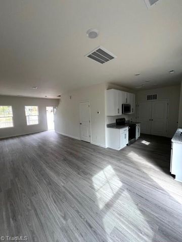 711 FAIRVIEW Street, High Point, NC 27260