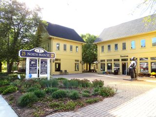 27 North Main Street 7A, Kent, CT 06757