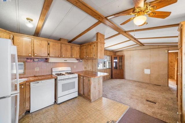 3998 Castro Valley Blvd, Castro Valley, CA 94546