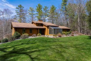 23 Stoutenburgh Drive, Hyde Park, NY 12538