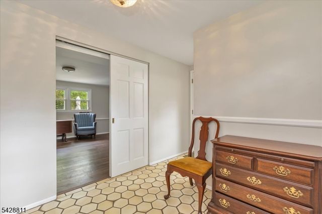 1075 Charles St, Mountainside Boro, NJ 07092